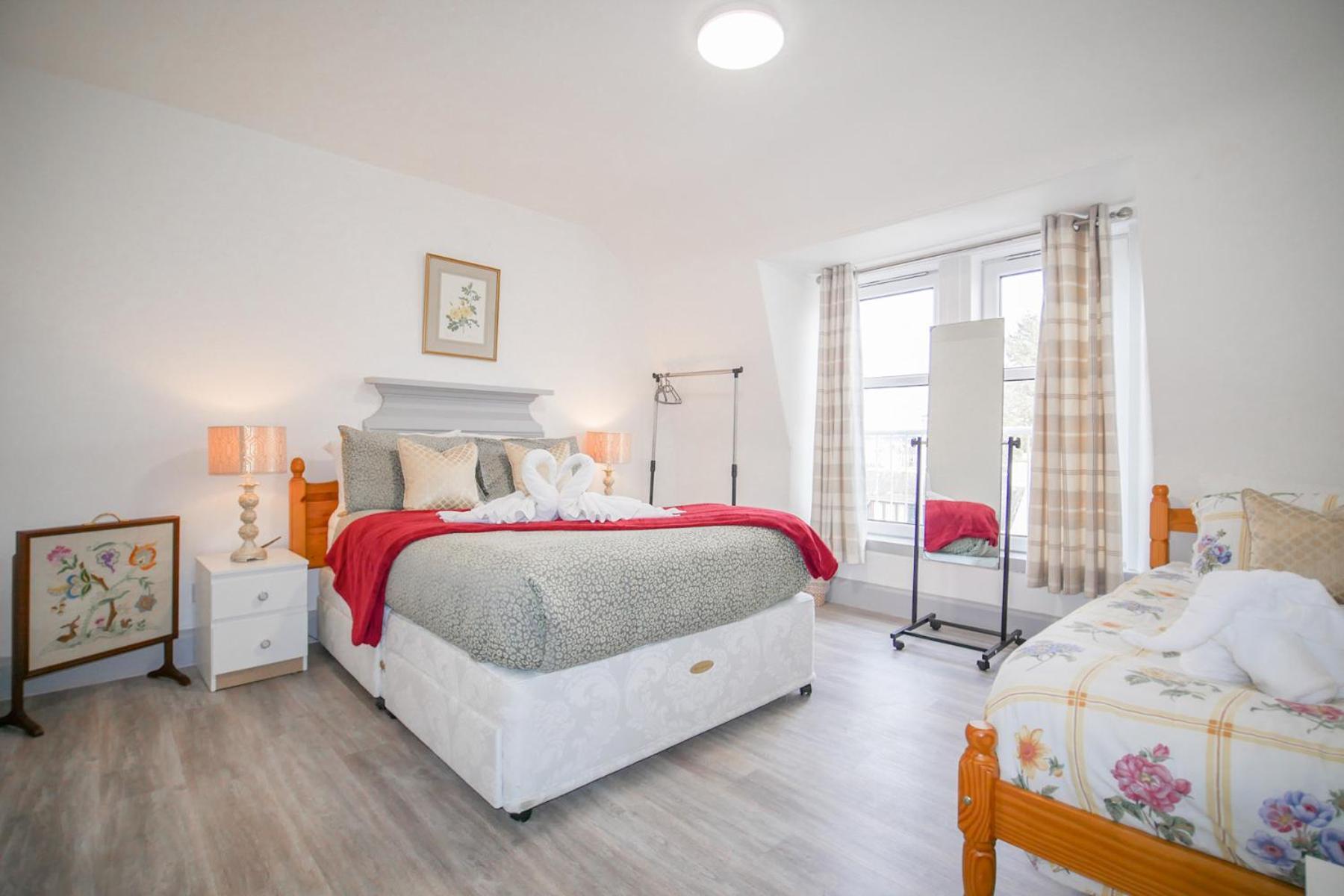 Telford Rd 5 Bedroom House Інвернесс Екстер'єр фото